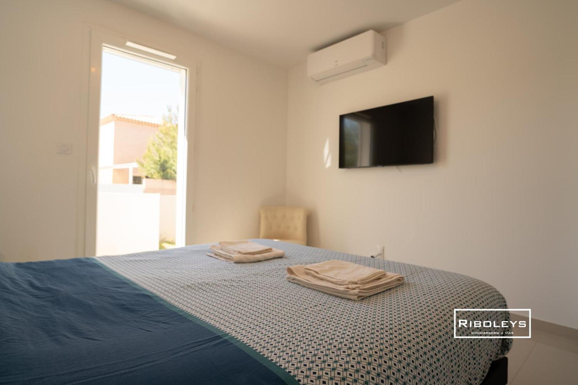 Grand T3 Neuf Climatise Avec Wifi A 100M De La Plage Vias Kültér fotó