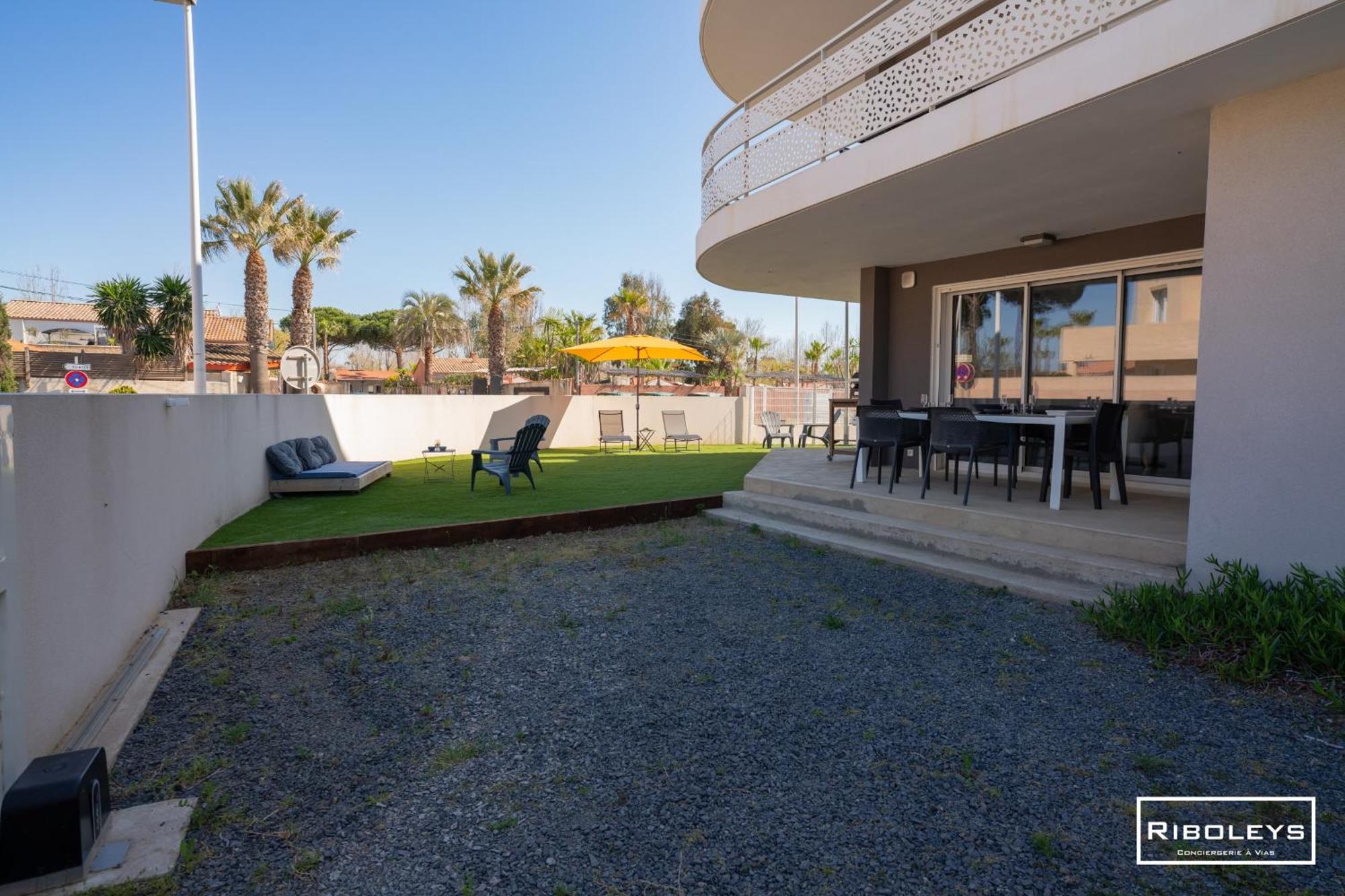Grand T3 Neuf Climatise Avec Wifi A 100M De La Plage Vias Kültér fotó